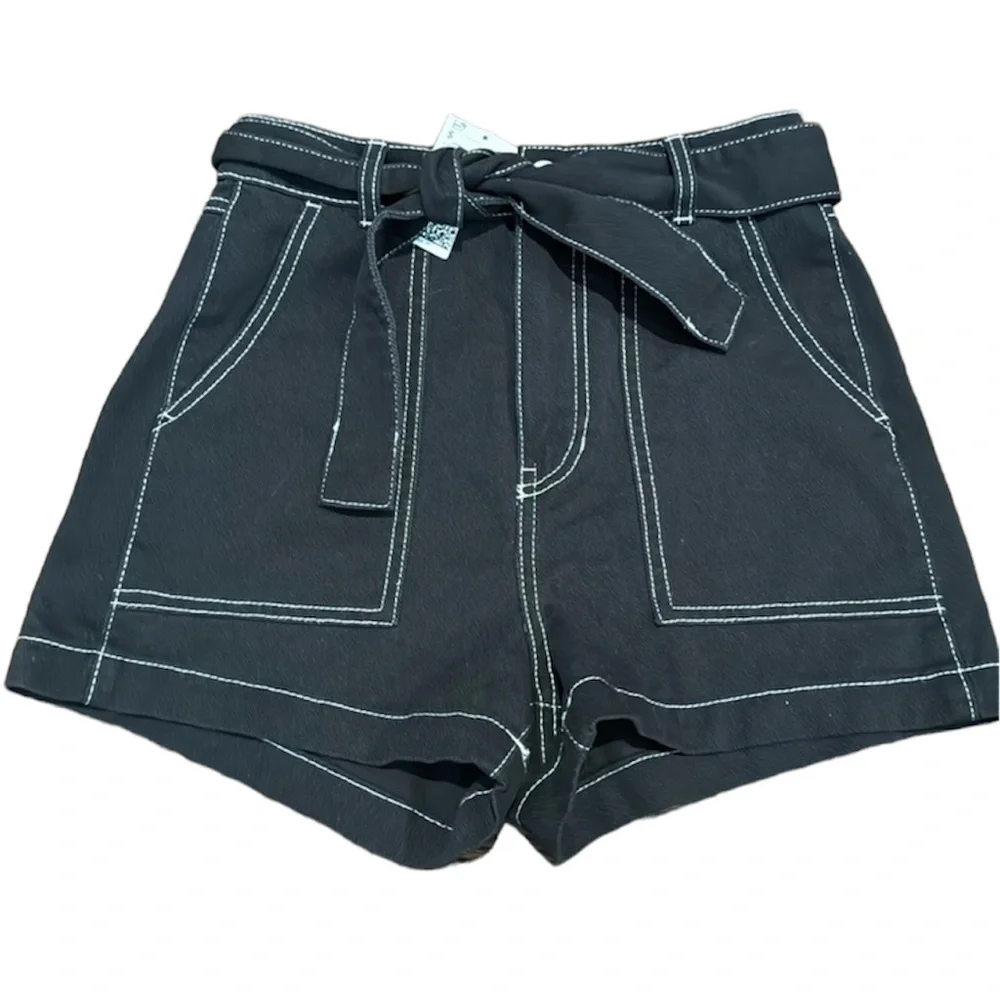 **NWT** H&M Shorts - Picture 1 of 5